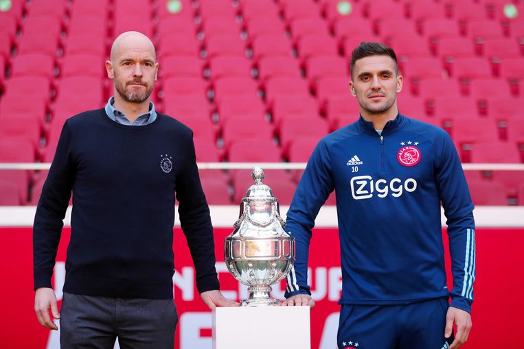 Ruïneren Seizoen bonen Mazraoui is terug bij Ajax en hij zou meteen kunnen spelen in de bekerfinale