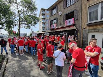 TITELKOORTS. Fans verzamelen in supporterscafés voor titelmatch van Antwerp tegen Union: volg alle supportersgekte in deze blog