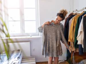 N’achetez plus, louez: voici LENA, la “bibliothèque de vêtements” qui lutte contre la pollution de la mode