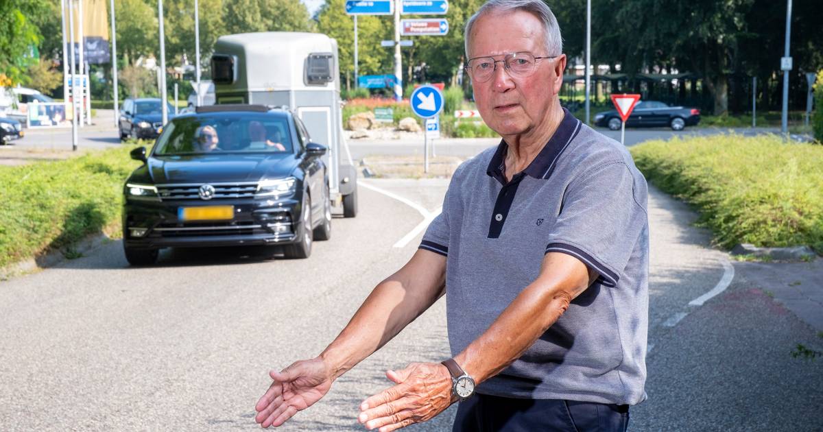 Na dodelijk ongeval in Wapenveld zwelt roep om vrij liggend fietspad aan: ‘Wij mijden de Molenweg’.