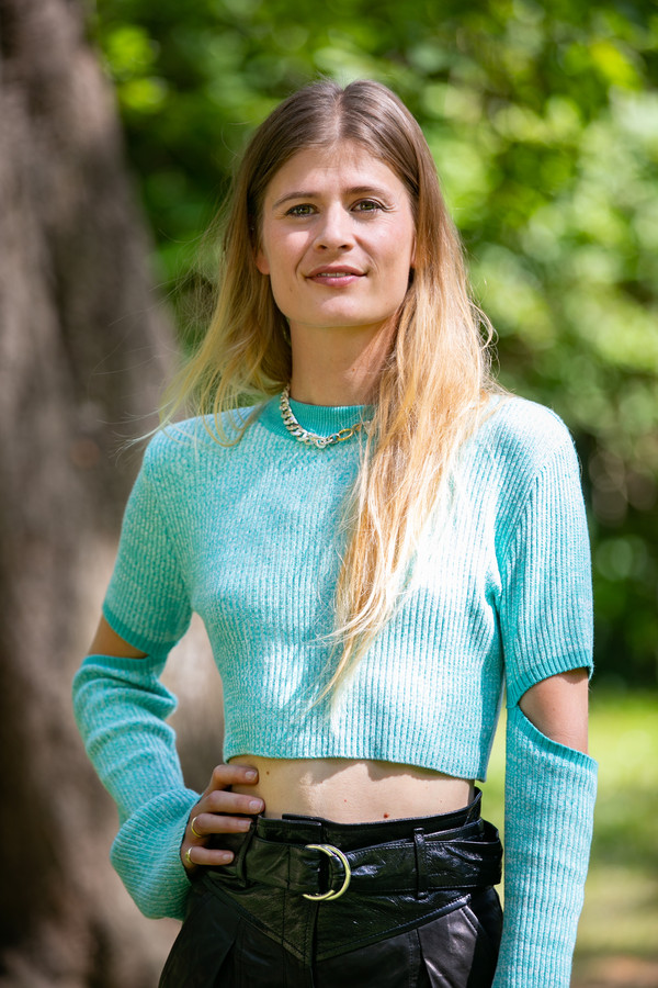 Radiostem Eva De Roo is nu ook schermgezicht: “Sinds de ‘Slimste mens ...