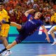 Onder  aanvoering van Steins is Nederlandse handbalploeg na twee WK-duels al zeker van volgende ronde