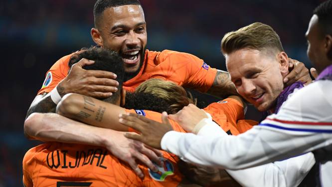 Dumfries evenaart bondscoach en Van Nistelrooy, Gravenberch zorgt voor EK-record
