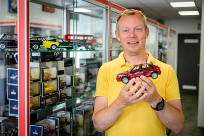 Groot vermaak met kleine verzamelobjecten: winkel in miniatuurauto’s en bouwpakketten floreert op ni