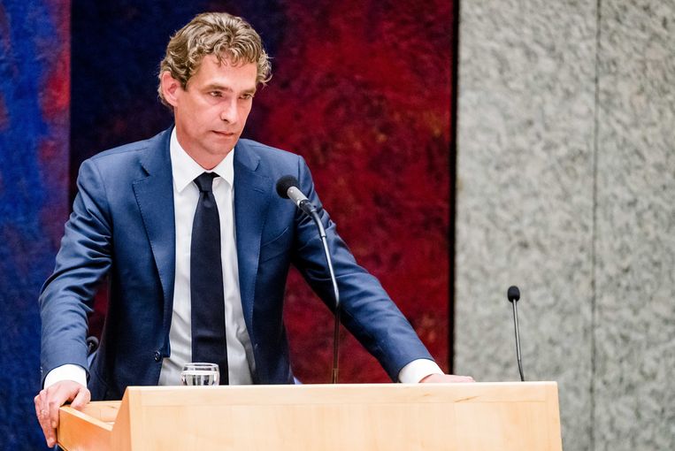 Minister Van 't Wout heeft burn-out, vervangen door Blok ...