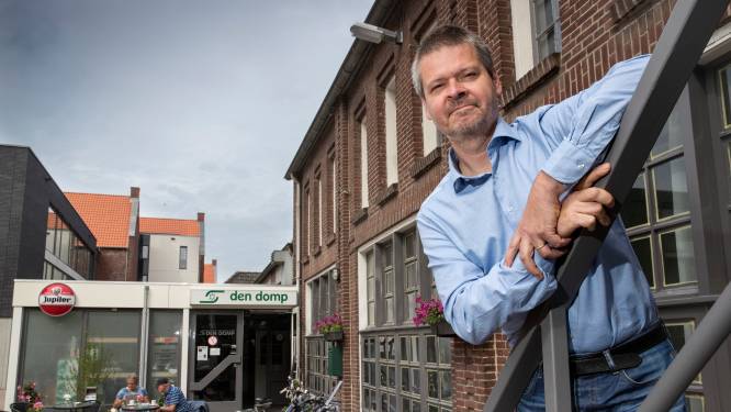 Optie: Den Domp steekt over naar het oude gemeentekantoor van Haaren