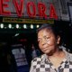 Fans van Cesária Évora zullen vanaf de eerste minuut worden meegevoerd door dit intieme, bijzonder liefdevolle en goudeerlijke portret ★★★★☆