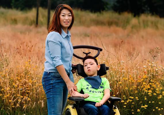 Yuòn Ni kan moeilijk aan medicijnen komen voor haar zoon