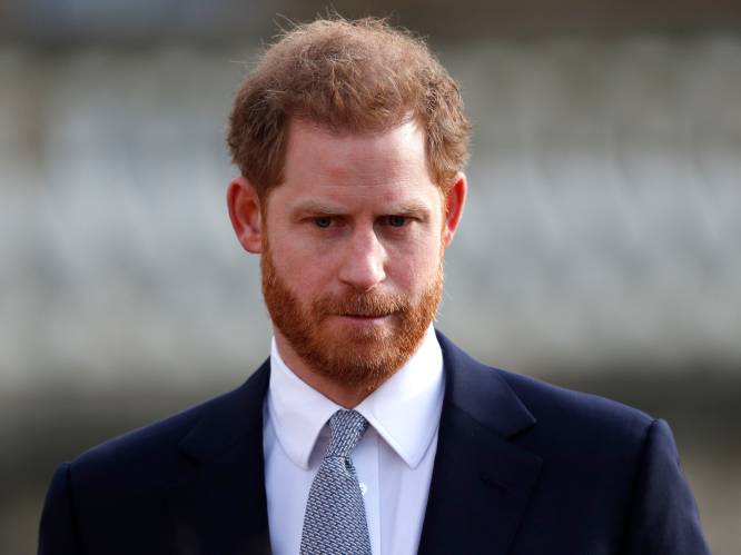 Prins Harry en de Queen hadden ruzie over tiara van Meghan: “Ze heeft hem eens flink op zijn plaats gezet”