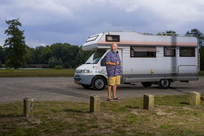 Pieter de Jong in 2020, toen hij geruime tijd in een camper woonde.