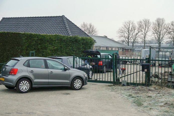 Inval bij politieactie in Helmond, Geldrop, Asten, Liessel en Aarle-Rixtel. Inval is aan de Heitrak in Asten.