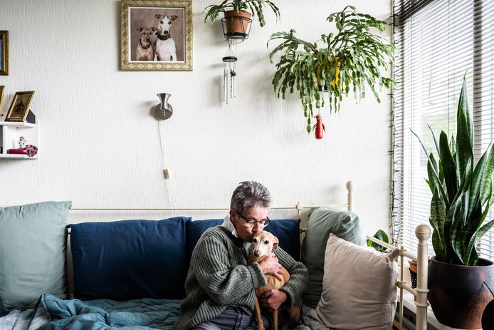 Ingrid van Wolveren met haar hond jamie. die een jaar terug is gestolen. dognapping. Westervoort.
