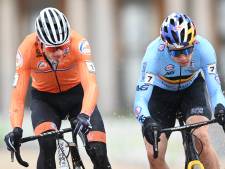 Van der Poel bewijst dat hij Van Aert ook op karakter de baas kan