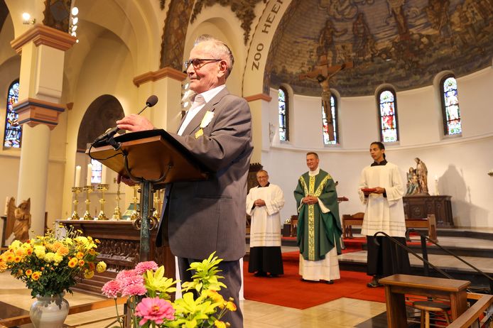 Louis Teurlings kreeg zondag een pauselijke onderscheiding.