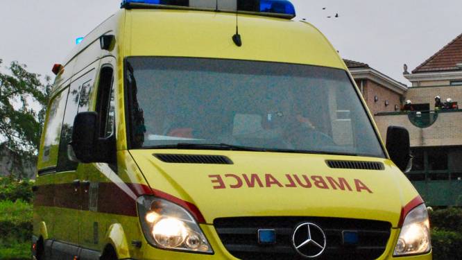 Motorrijder naar het ziekenhuis na aanrijding