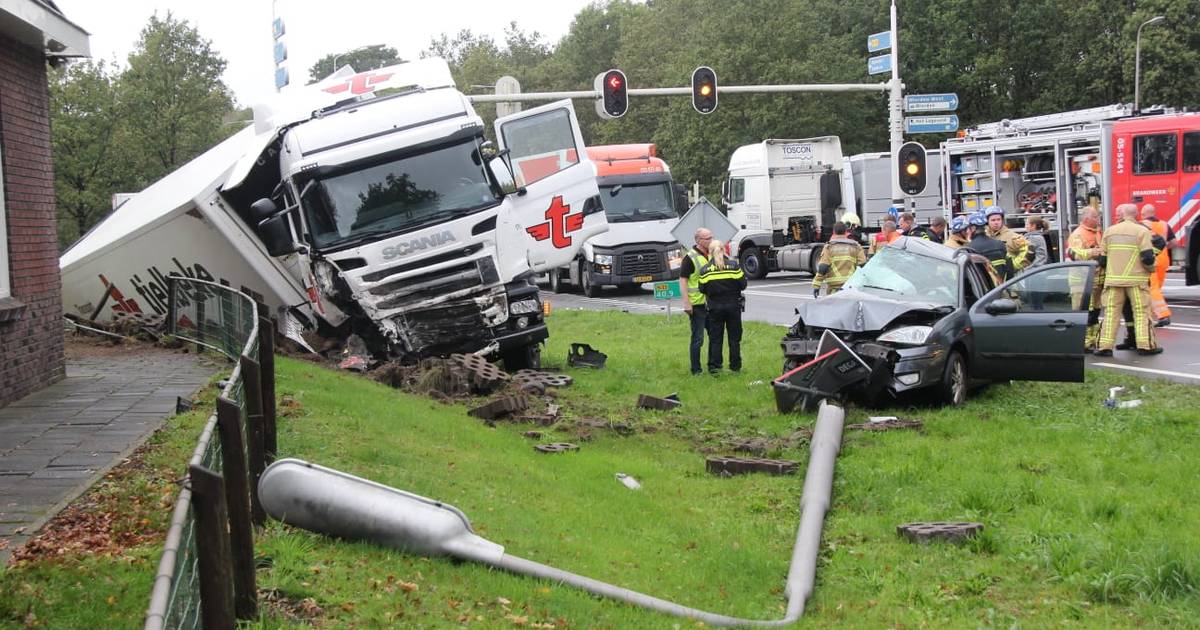 75-jarige-vrouw-uit-wierden-overleden-bij-ongeval-n35-wierden