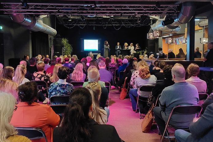 Het overzicht van deelnemende organisaties werd op donderdag 2 februari tijdens de inspiratiebijeenkomst ‘De sociale basis in Kampen’ gepresenteerd. Organisaties wisselden op deze bijeenkomst informatie uit en maakten kennis met elkaars aanbod.