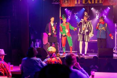 Jonge prins Stijn (21) zwaait de scepter over Mastepinnelaand: ‘Ik doe het zolang ik het leuk vind’