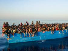 539 mensen op één boot: Lampedusa wordt weer overspoeld door migranten