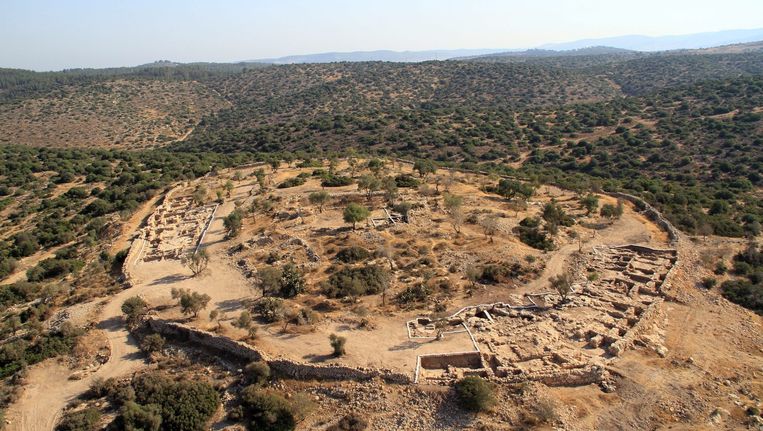 Een opgraving van gebedshuizen in de Israëlische stad Beit Sjemesj. Die zou ook behoord hebben tot Davids rijk. Beeld epa