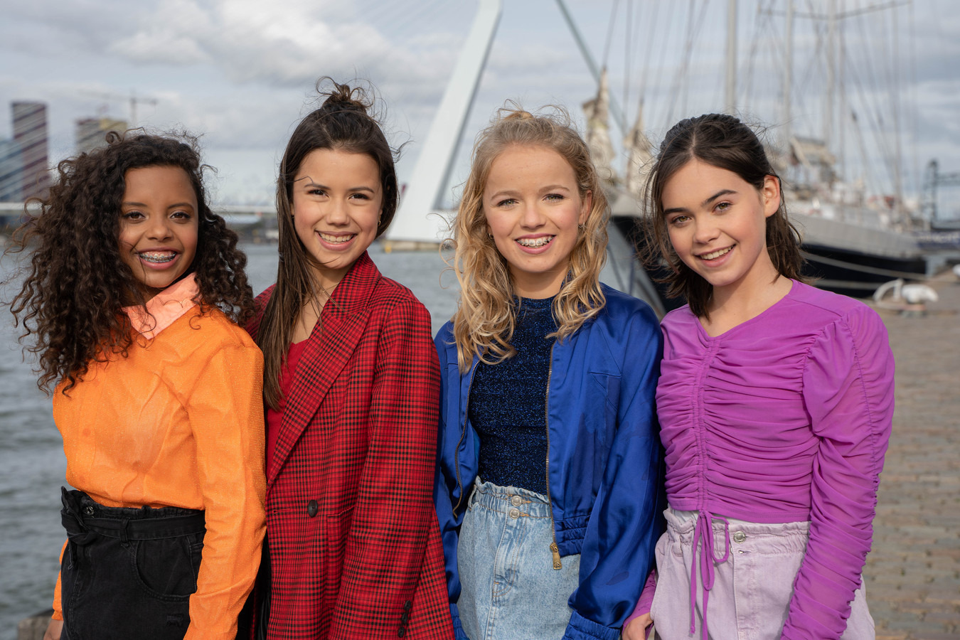 Gaan Naomi en haar ‘best friends’ Europa veroveren? Foto AD.nl