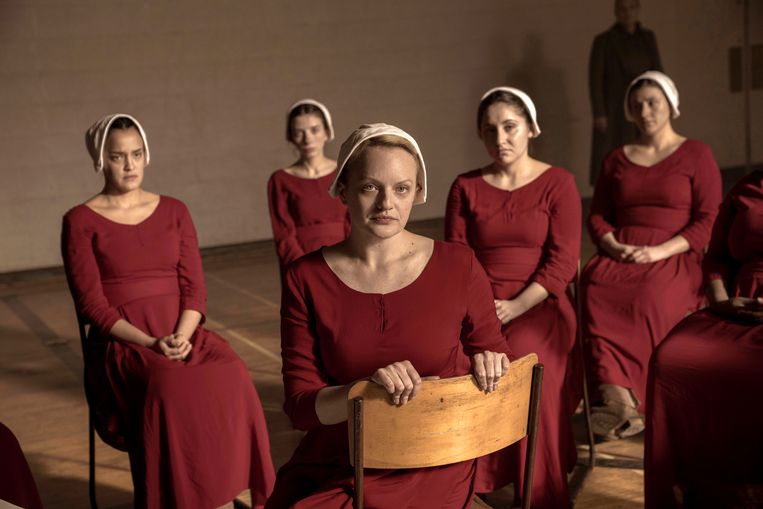 'The Handmaid's Tale', een serie van streamingdienst Hulu..  Beeld AP