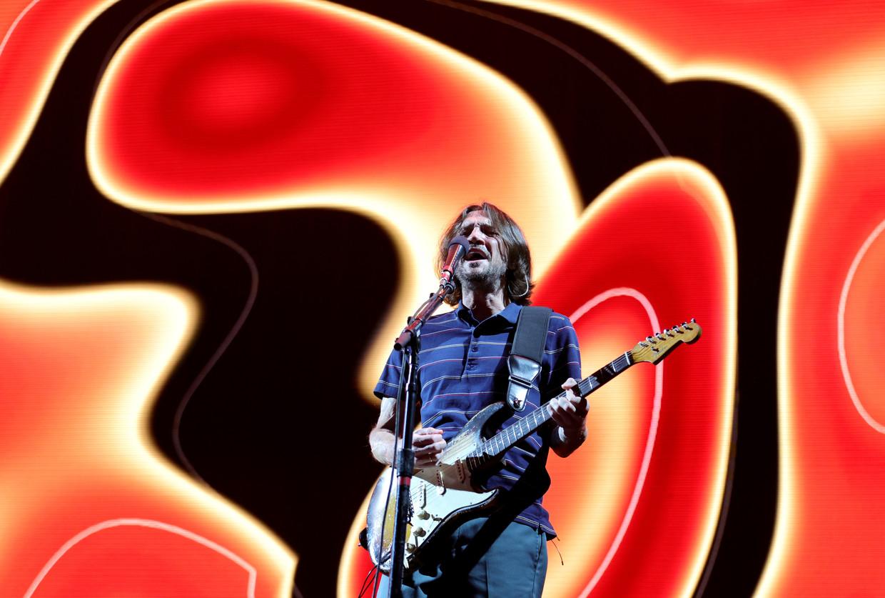 Gitarist John Frusciante van Red Hot Chili Peppers aan het werk in Las Vegas op 6 augstus 2022.  Beeld Getty Images