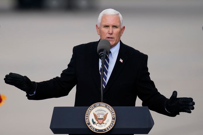 Mike Pence tijdens een verkiezingstoespraak in Iowa