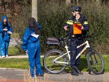 Jongeren proberen uit handen van politie te blijven tijdens The Hunt in Schiedam