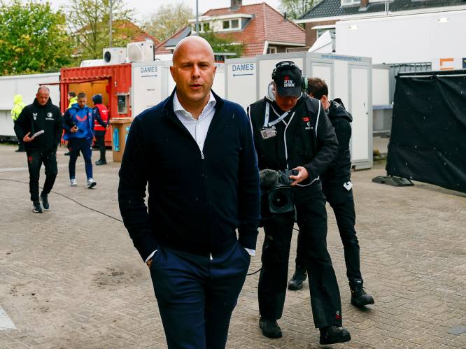 LIVE eredivisie | Giménez haakt in extremis af bij Feyenoord tegen Go Ahead, Slot ‘wil graag’ naar Liverpool,