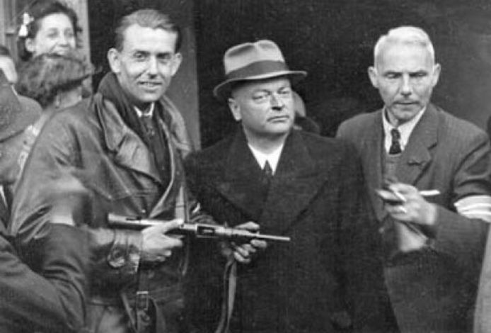 Mussert kort voor zijn executie op 7 mei 1945.
