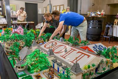 Van tekenaar tot Luie Lakei: oud-medewerkers en fans halen herinneringen op bij tentoonstelling over