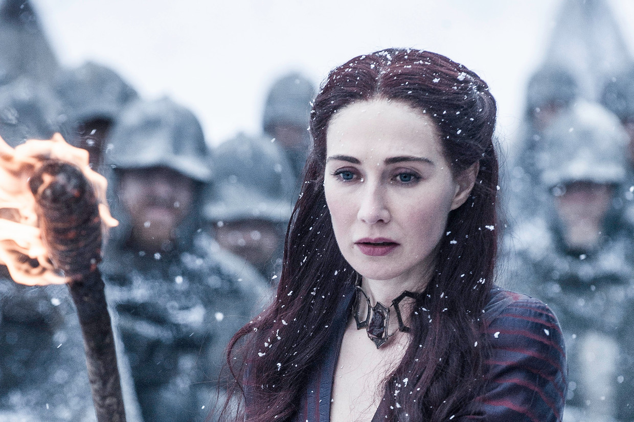 Carice van Houten als priesteres Melisandre in Game of Thrones. Beeld RV