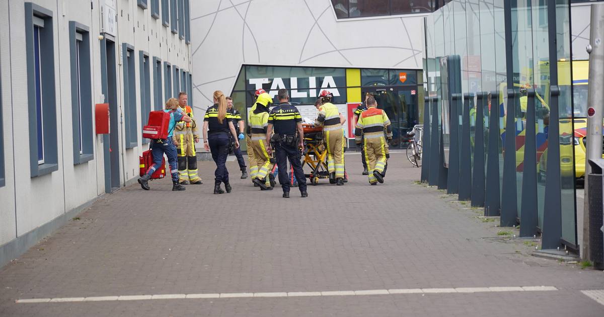 Spoorwegongeval op station Nijmegen: traumaheli geland, geen treinverkeer mogelijk.