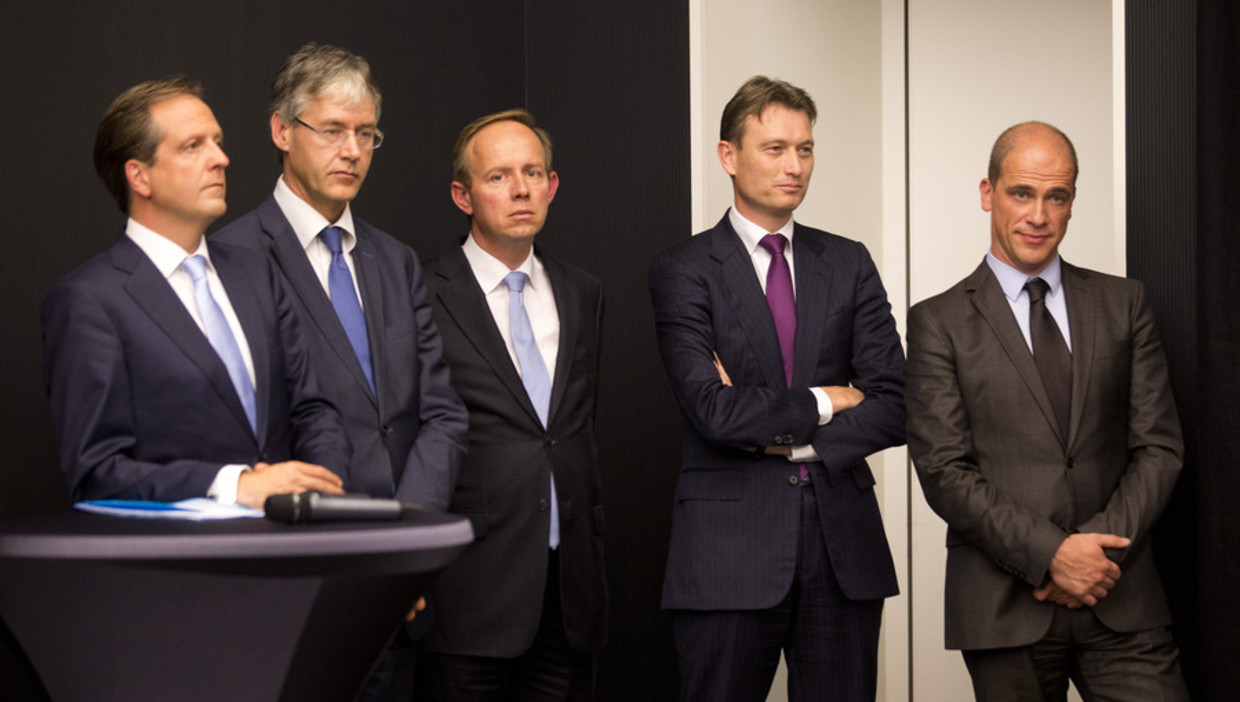 De fractieleiders van de vijf partijen die eerder dit jaar het begrotingsakkoord presenteerden sloten presenteerden vandaag het pensioenakkoord Beeld anp