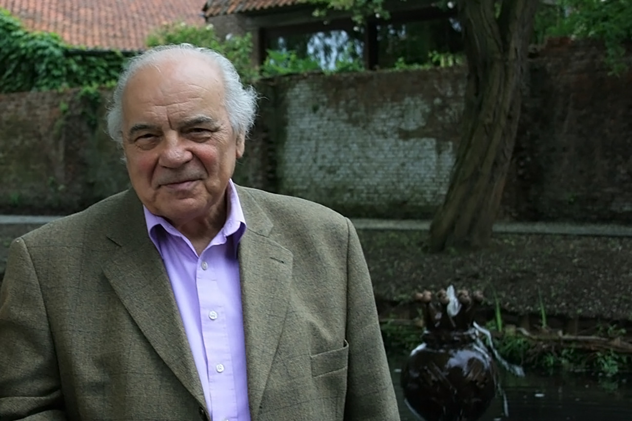 Bazel neemt afscheid van kunstenaarbeeldhouwer Alois Van Hoyweghen