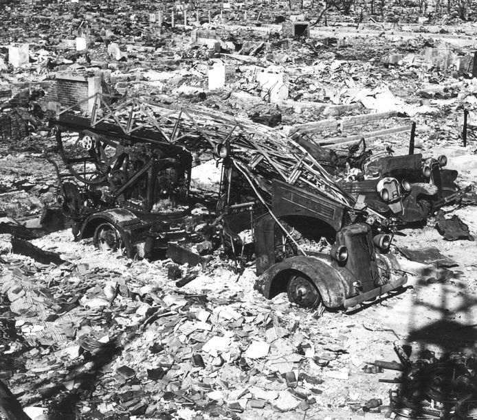 Immense ravage in Nagasaki en Hiroshima.