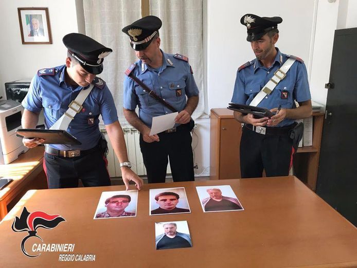 De Italiaanse politie bij verschillende foto’s van ‘Ndrangheta-baas Rocco Morabito in 2017.