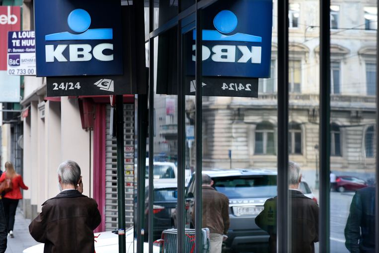 KBC annonce un passage temporaire en dessous de zéro à 9% d’intérêt “pour traverser les mois d’automne”