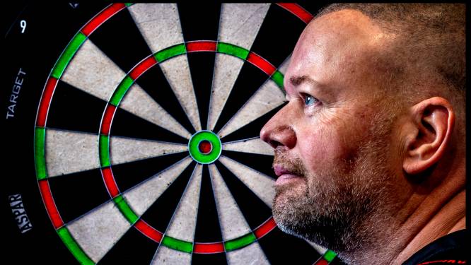 Raymond van Barneveld leefde tijdje in angst: ‘Opeens ging het lampje uit, ik voelde me heel slecht’
