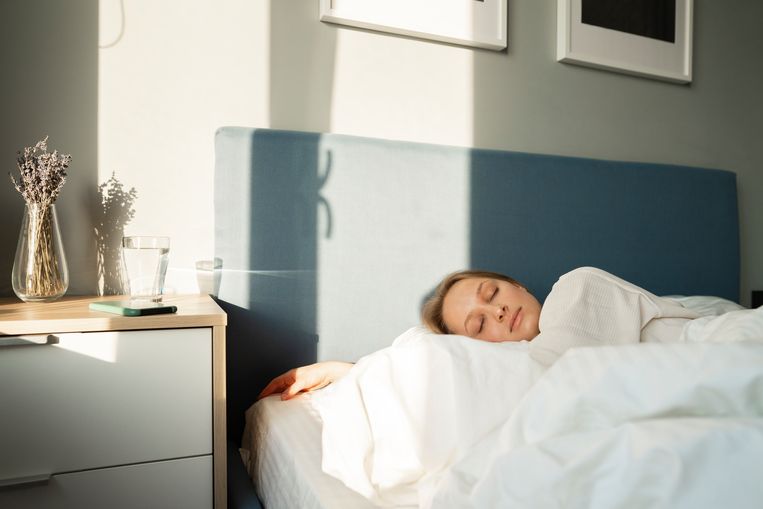 Déze slaaphouding is volgens de fysiotherapeut niet goed voor je lichaam Beeld Getty Images