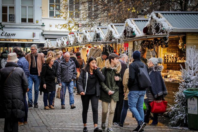 Vervelen pantoffel Ongrijpbaar Sterke start voor kerstmarkt, met dank aan Black Friday | Brugge | hln.be