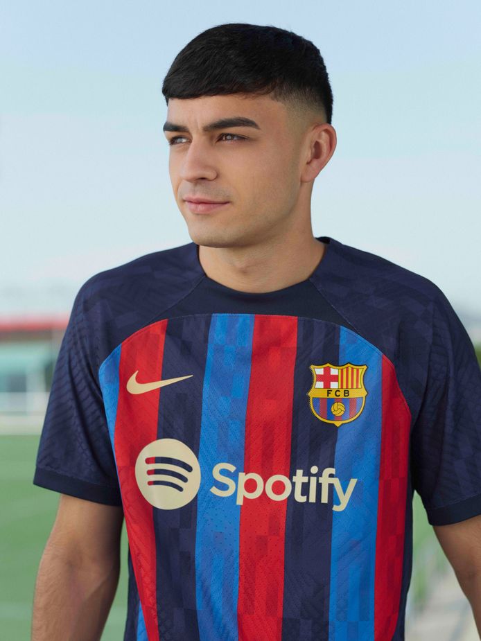 conservatief Destructief resultaat Fans smullen van nieuwe truitjes FC Barcelona, met voor het eerst Spotify  als shirtsponsor | Primera Division | hln.be