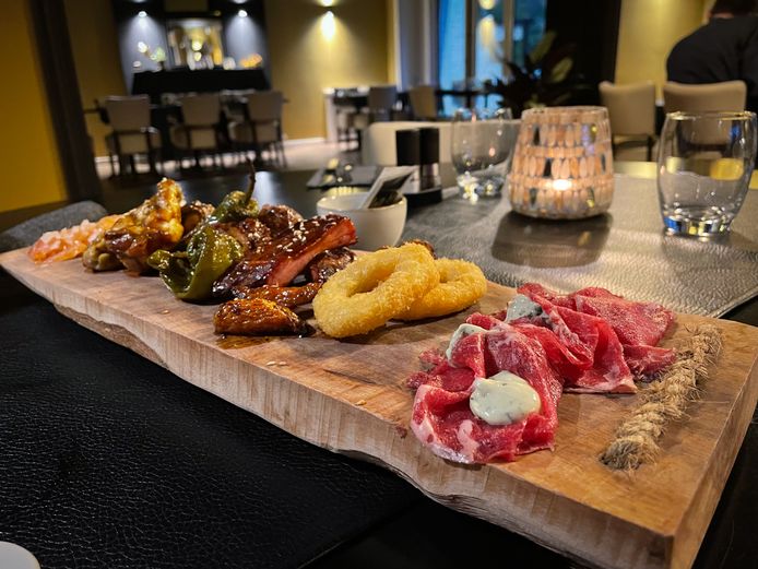 De tapasplank van de chef, eigenlijk proevertjes van verschillende voorgerechten.