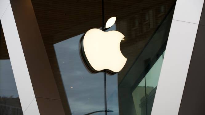 Apple schikt voor 30 miljoen na jarenlange rechtszaak voor checken tassen winkelmedewerkers