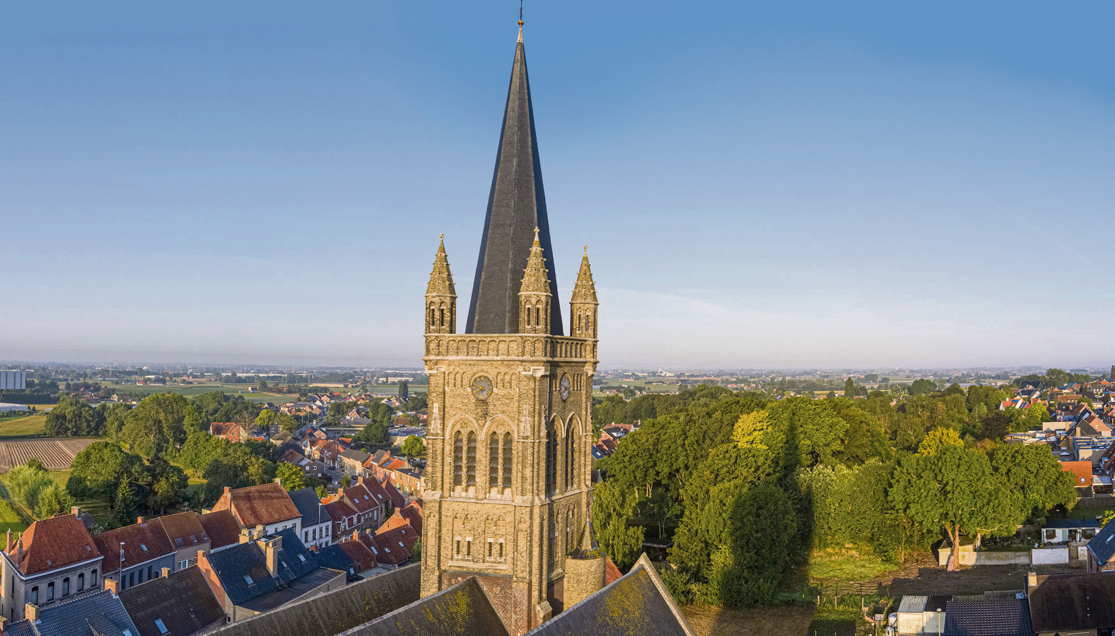 MIJN DORP. Het Hooglede van oudwijkburgemeester Patrick Casier “De