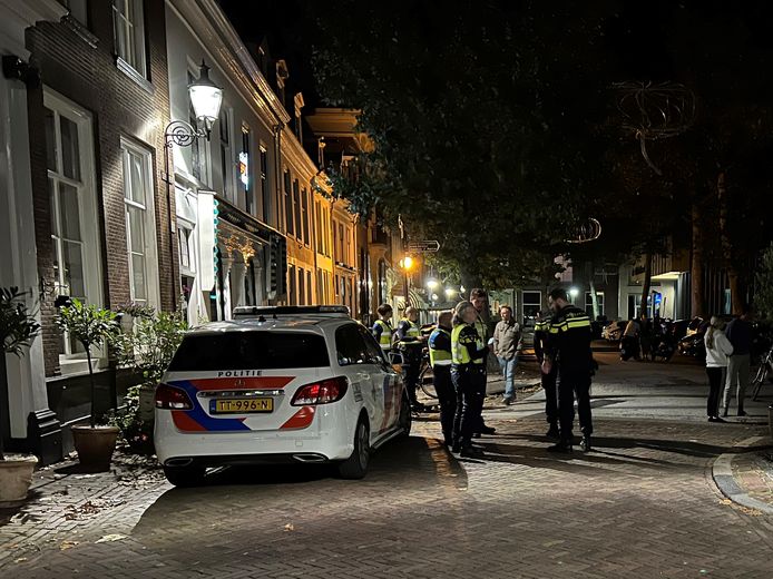 De politie was massaal aanwezig op de Stromarkt.