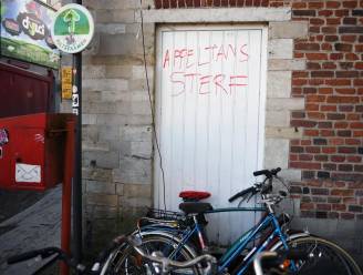 Mo uit Leuven kreeg woning aangeboden van familie Appeltans maar wist niet wat hij zag: “Berg rottende vuilniszakken” Stad Leuven ondernam al actie