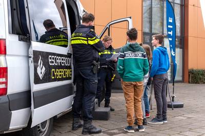 Pikante foto’s van ‘Marije’ komen niet online, met dank aan leerlingen van het Markland College