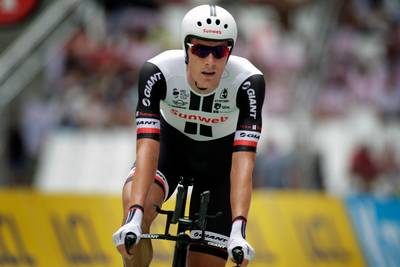 Sinkeldam debuteert in strandrace Egmond